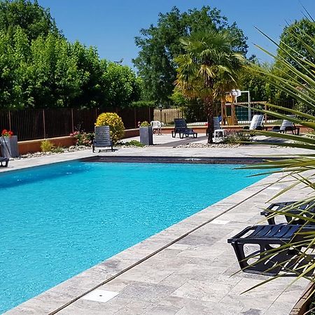 Logis Hotel Archambeau Thonac Esterno foto