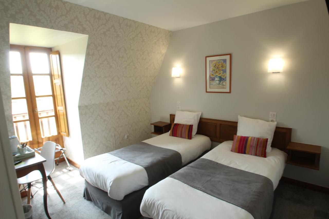 Logis Hotel Archambeau Thonac Esterno foto