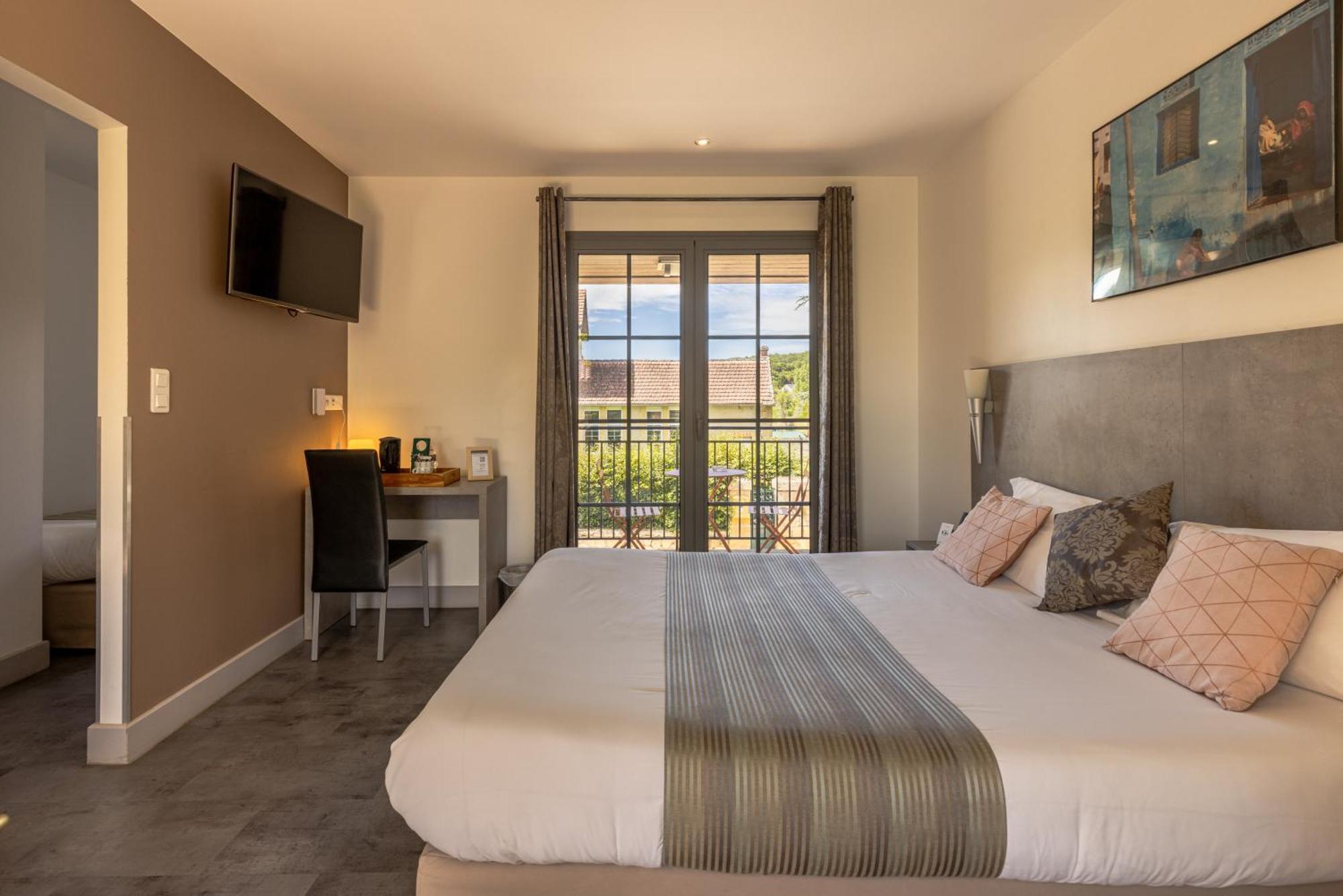Logis Hotel Archambeau Thonac Esterno foto