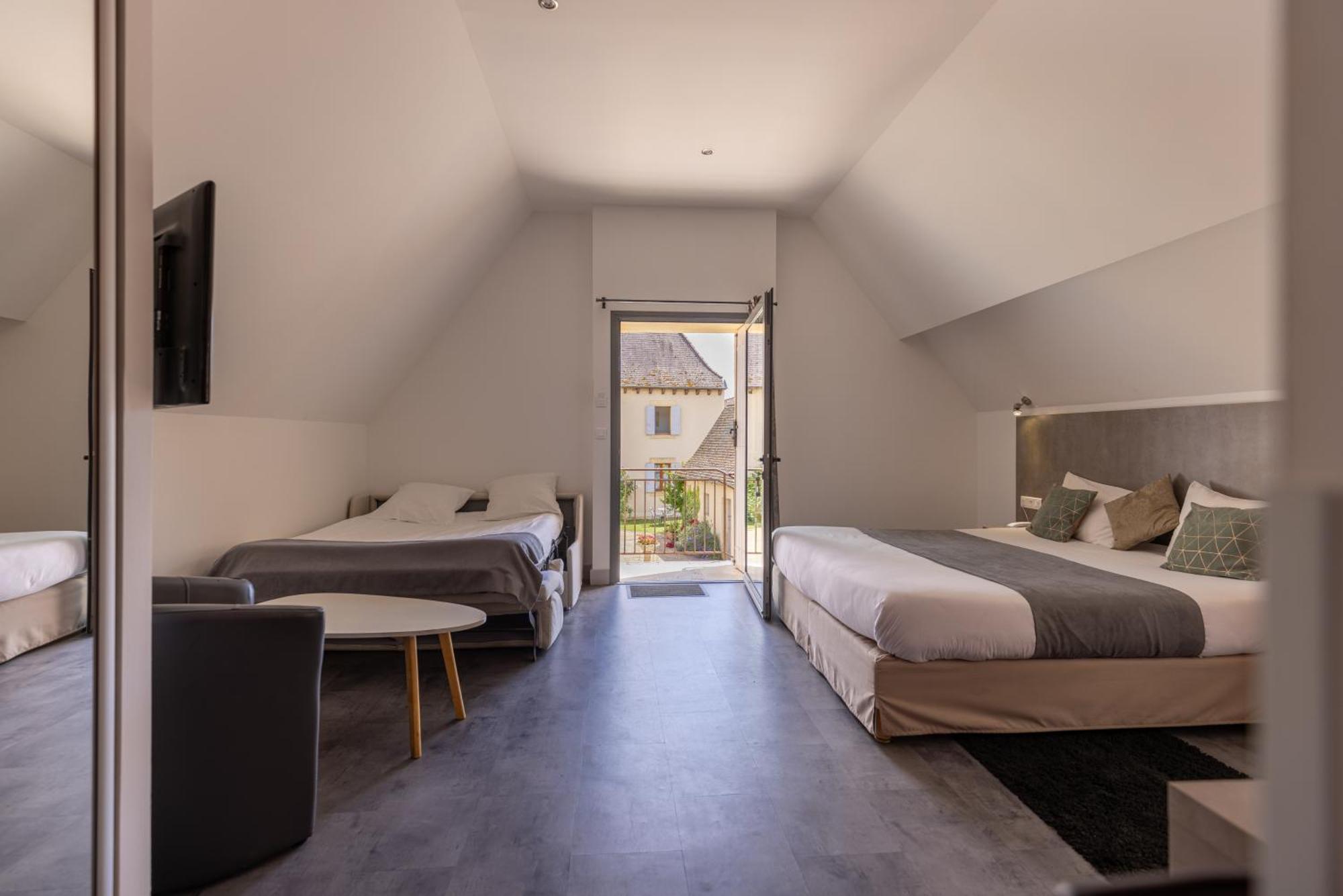 Logis Hotel Archambeau Thonac Esterno foto
