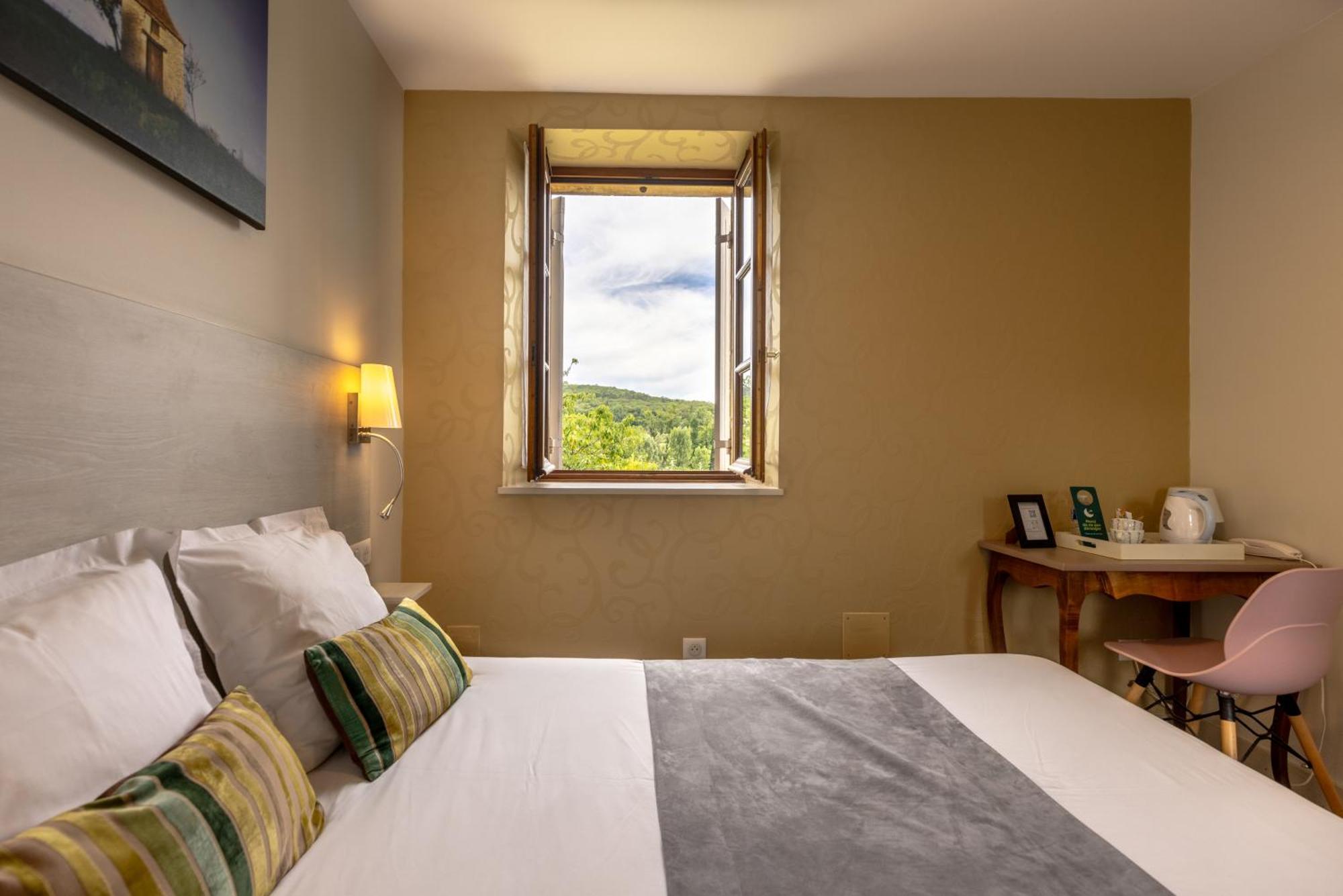 Logis Hotel Archambeau Thonac Esterno foto