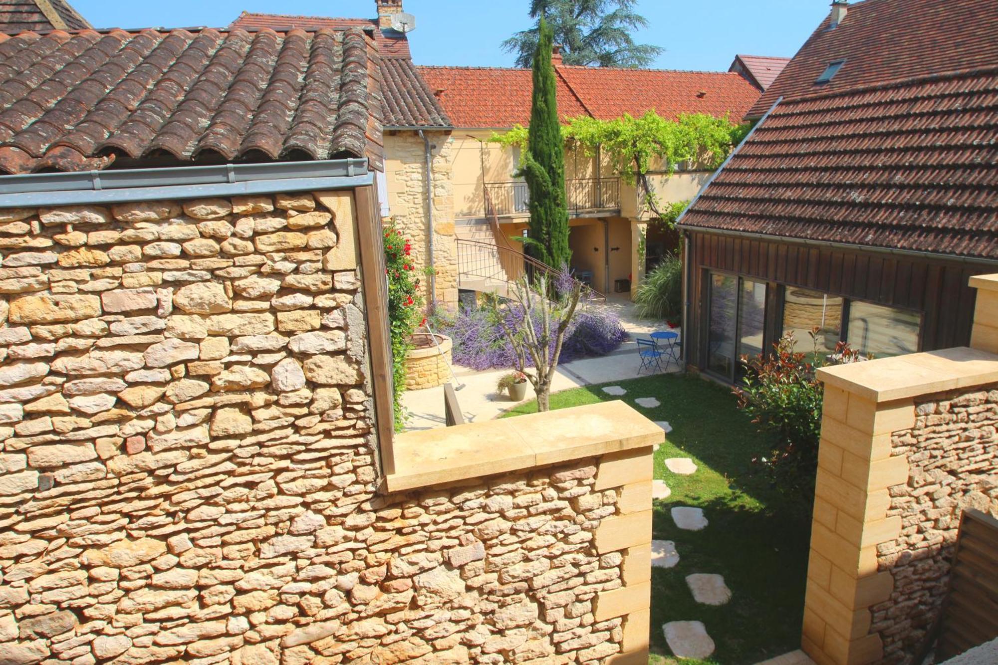 Logis Hotel Archambeau Thonac Esterno foto