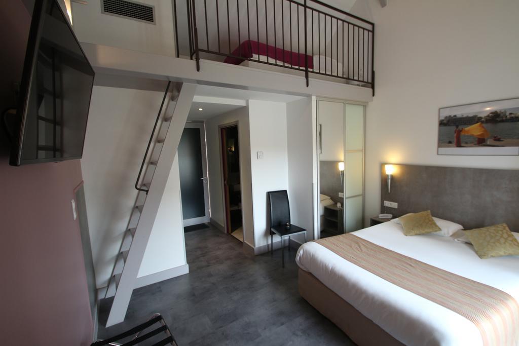 Logis Hotel Archambeau Thonac Esterno foto